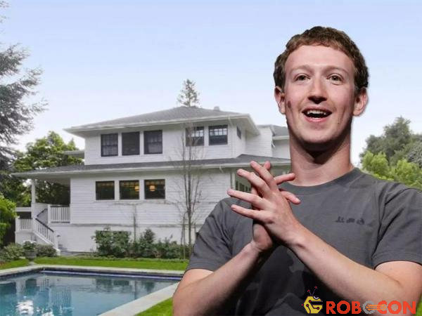 Ở Palo Alto, Mark dùng 45 triệu USD để mua một căn nhà rộng 5.000 foot vuông. 